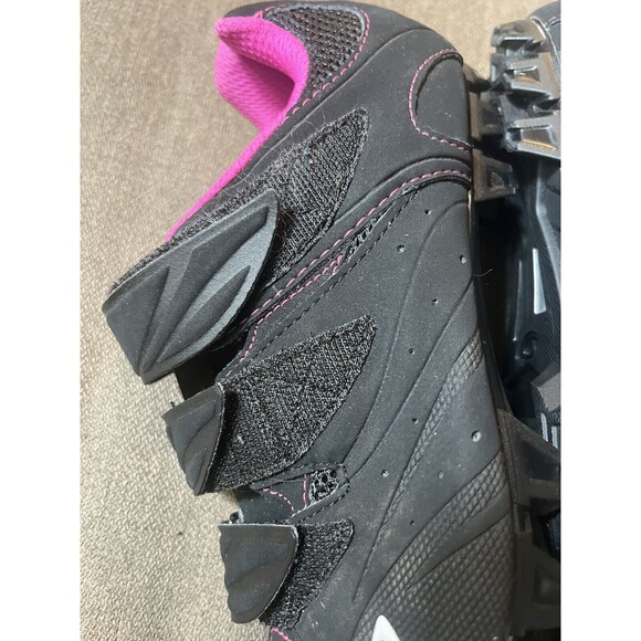 Giro Black and Pink Women's Cycling Shoes - Picture 6 of 8